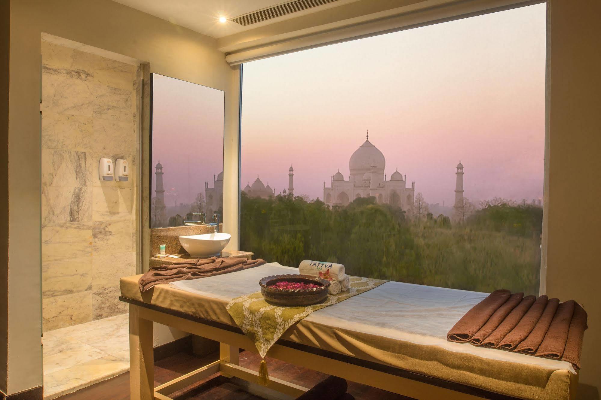 Radisson Agra होटल